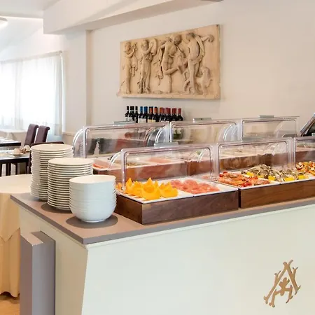 Отель Atlantico Форте-деи-Марми